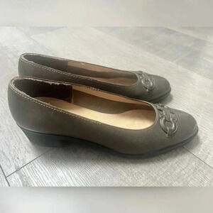Salvatore Ferragamo Pewter Leather Classic Logo Heels Size 5.5 $598